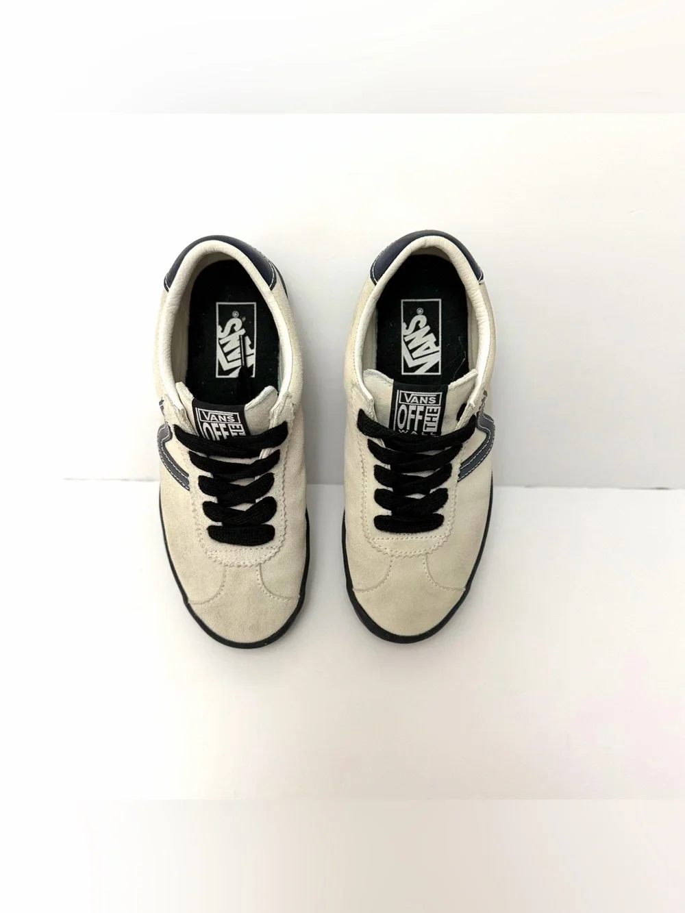 Vans Off The Wall Suede Sneakers Cream Black Gum Sole Women’s US 7.5 Men’s 6